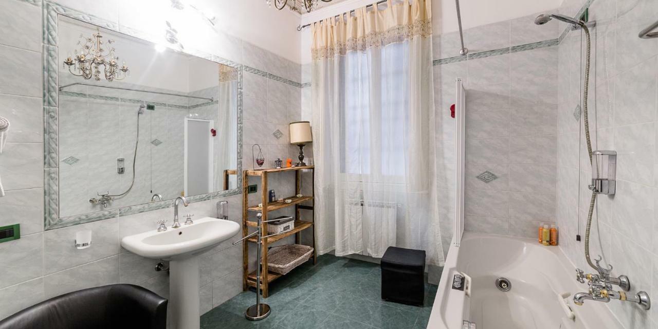 Rooms & Breakfast Dogali เจนัว ภายนอก รูปภาพ